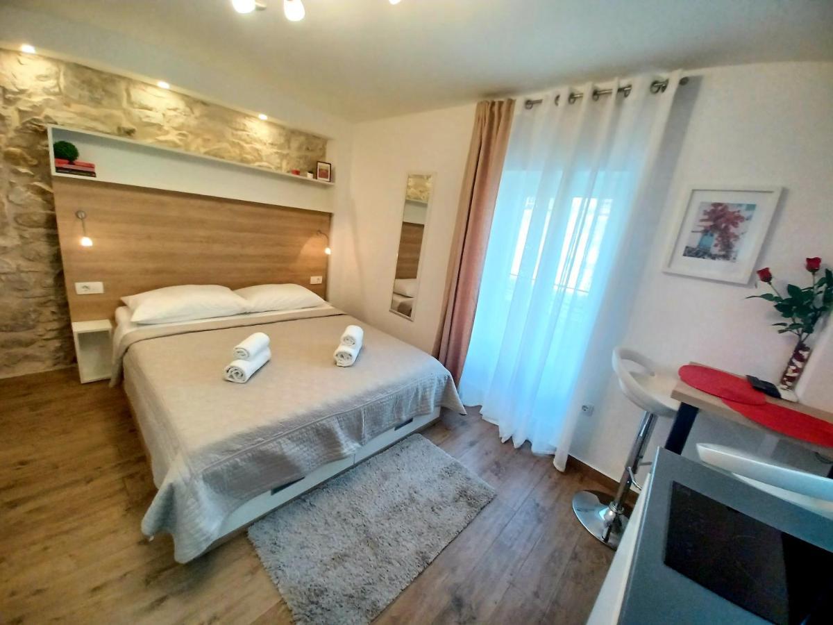 Studio Apartmani Pomalo/ Take It Easy سبليت المظهر الخارجي الصورة