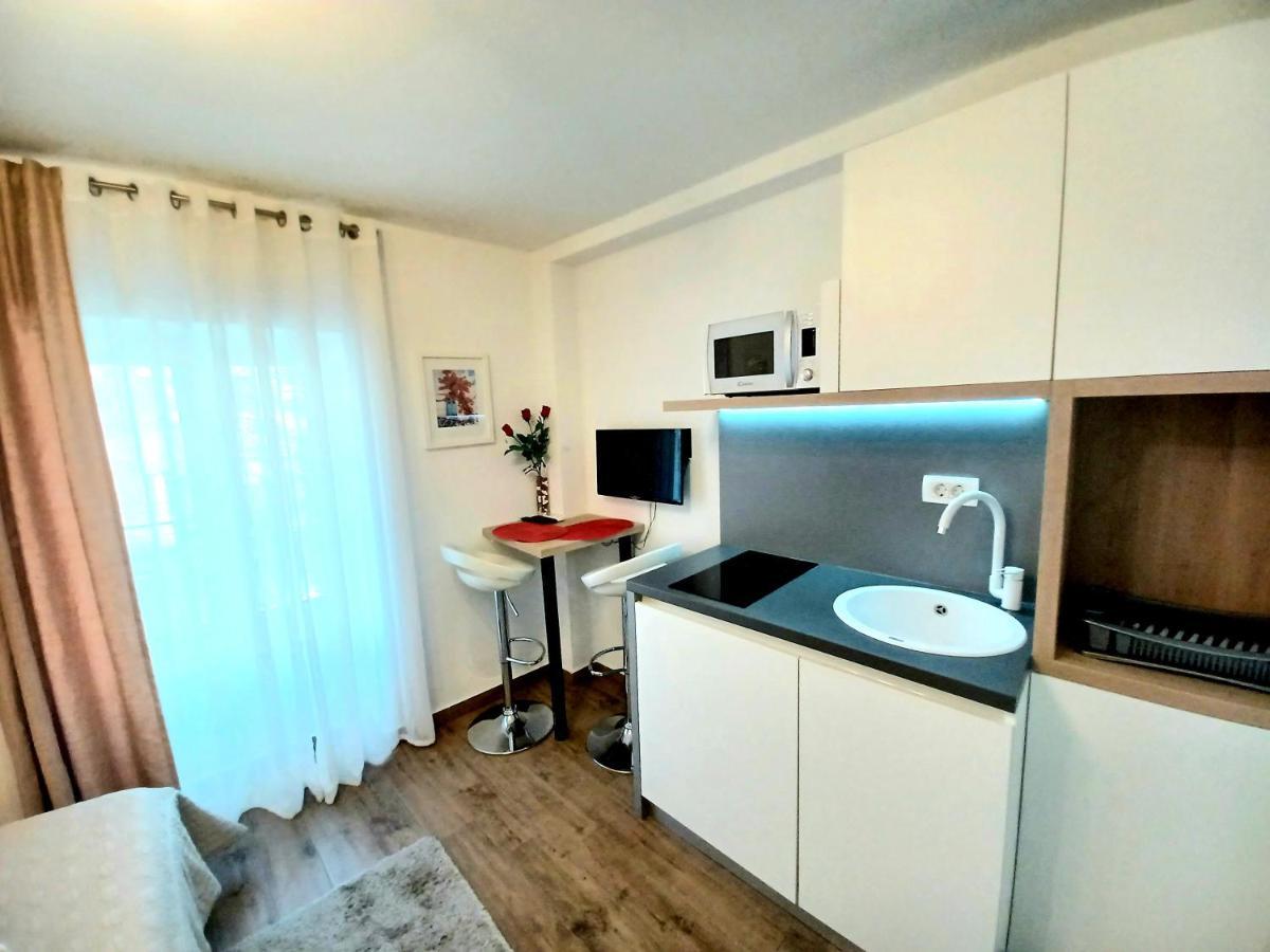 Studio Apartmani Pomalo/ Take It Easy سبليت المظهر الخارجي الصورة
